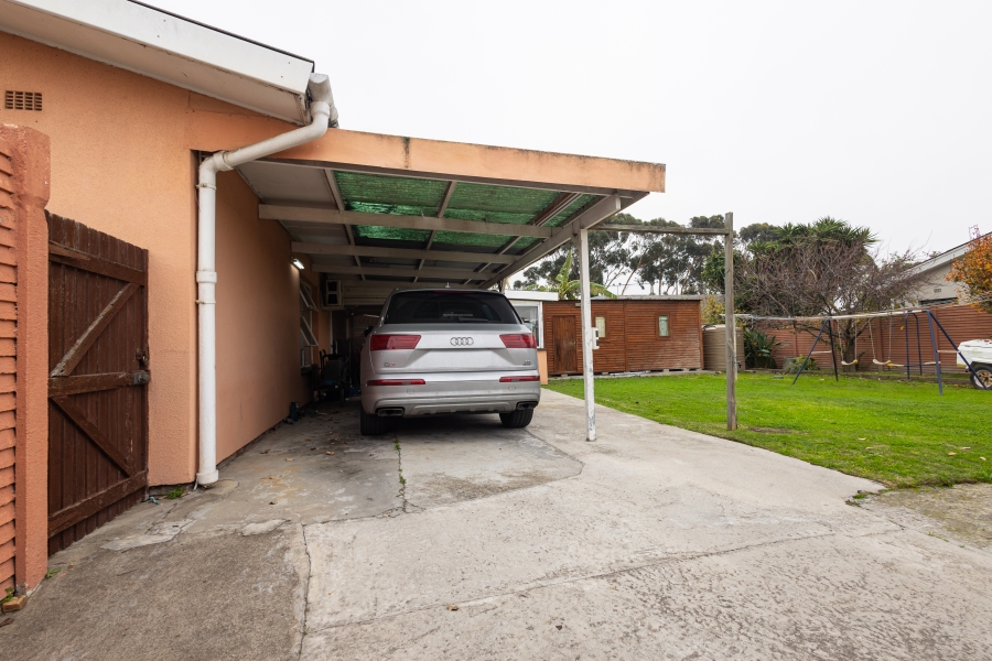 3 Bedroom Property for Sale in Parow Valley Western Cape